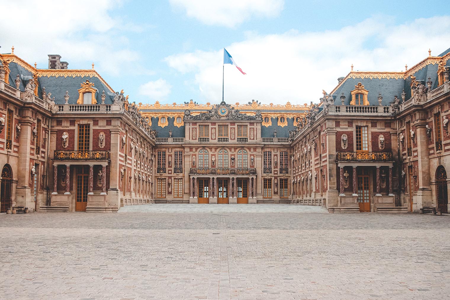 ヴェルサイユの宮殿と庭園 | フランス