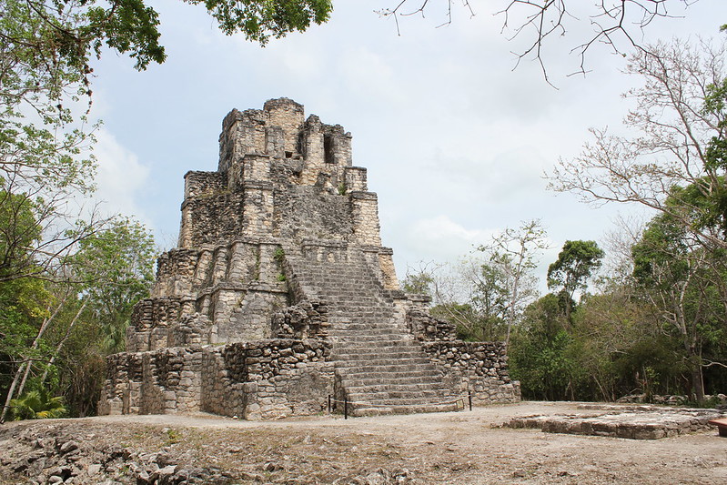 マヤ遺跡の「ムイル」