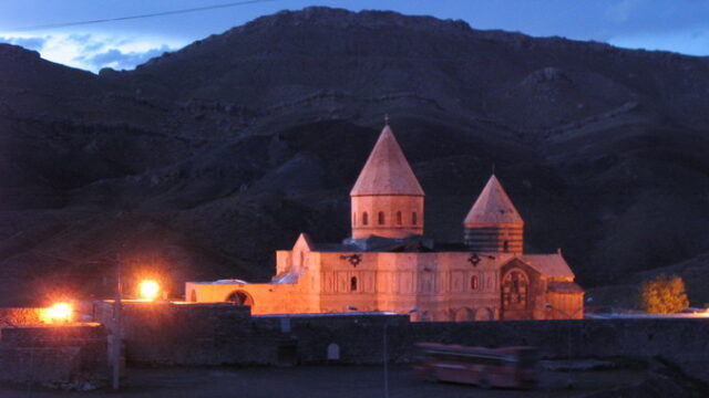 イランのアルメニア修道院群